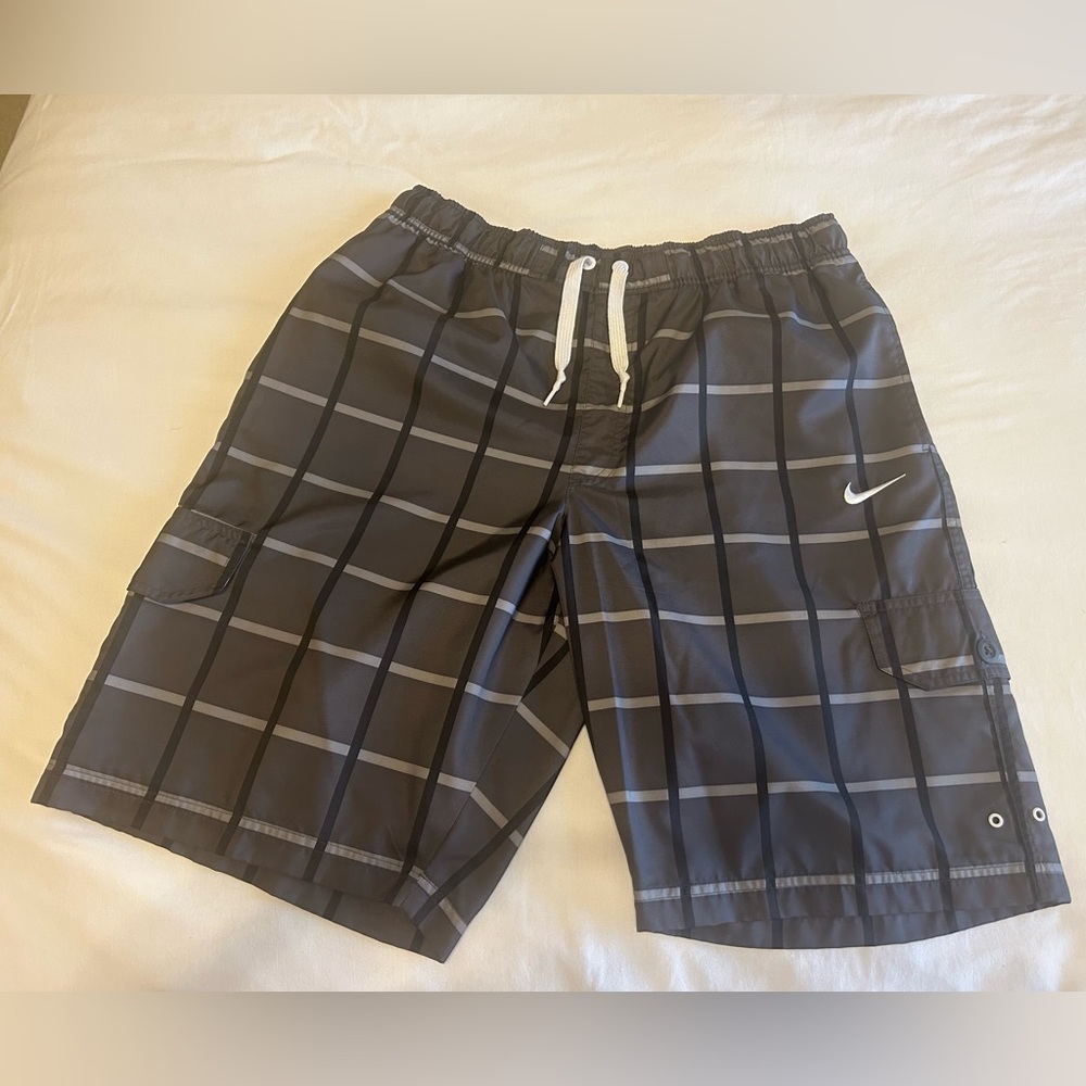NIKE Men's BLACK/WHITE Plaid UNLINED 3-Pocket SWIM TRUNKS Board Shorts
